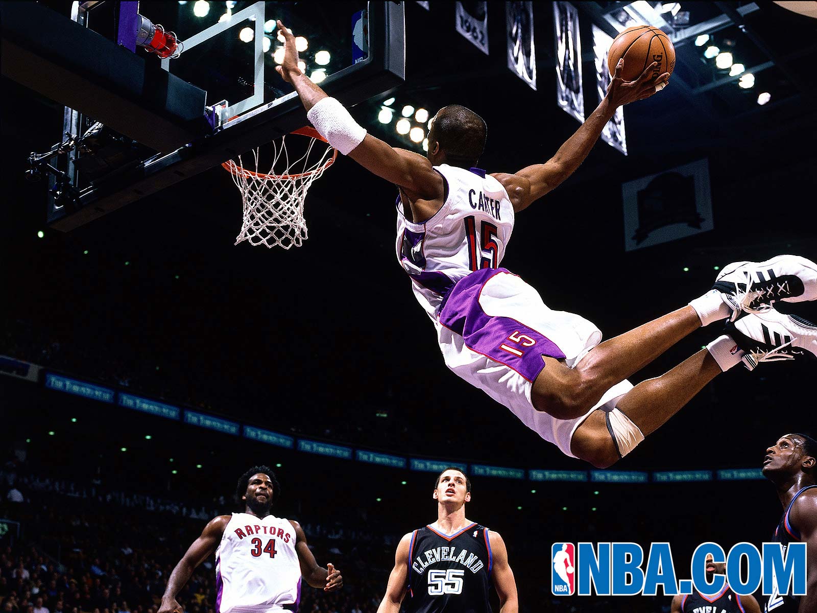 Vince Carter Raptors Dunk Wallpaper | Basketball Wallpapers at